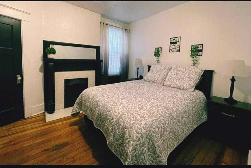 Lovely 2Br W Office Space - King Bed & Alexa Leilighet Pittsburgh Eksteriør bilde