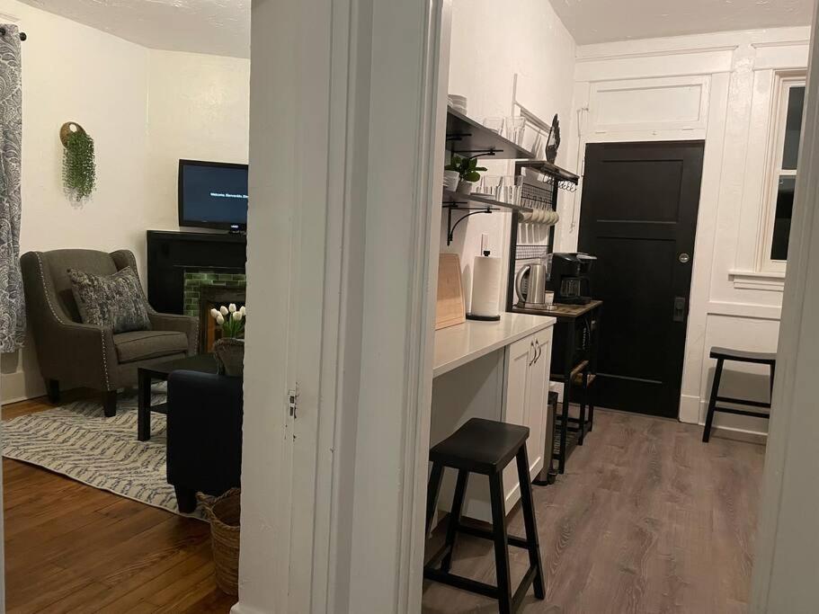 Lovely 2Br W Office Space - King Bed & Alexa Leilighet Pittsburgh Eksteriør bilde