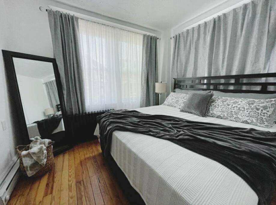 Lovely 2Br W Office Space - King Bed & Alexa Leilighet Pittsburgh Eksteriør bilde