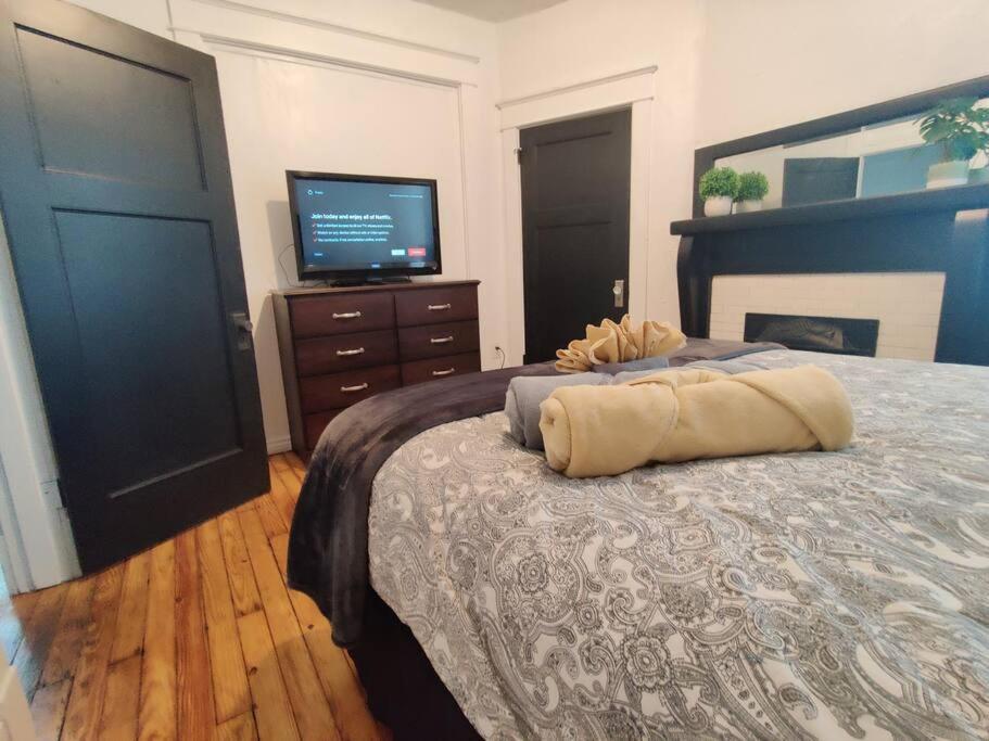Lovely 2Br W Office Space - King Bed & Alexa Leilighet Pittsburgh Eksteriør bilde